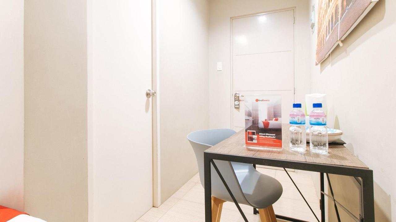Reddoorz Plus Near Osmena Highway 2 Manila Exterior photo