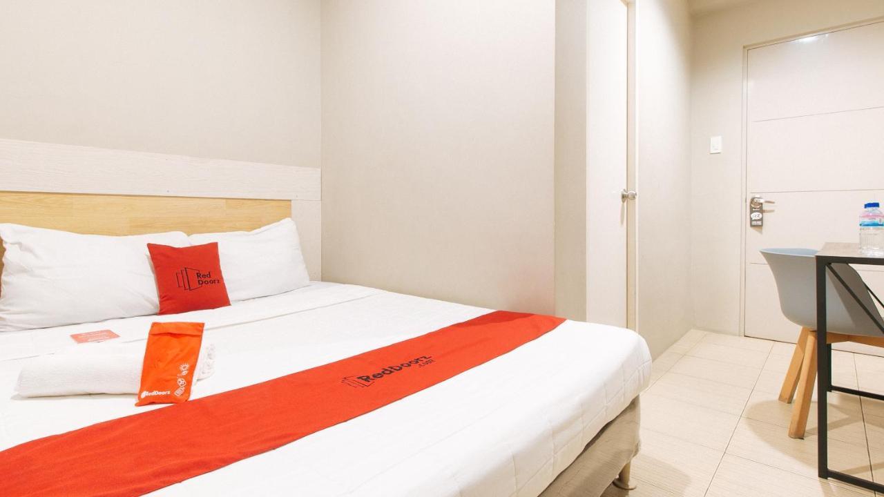 Reddoorz Plus Near Osmena Highway 2 Manila Exterior photo