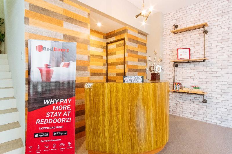 Reddoorz Plus Near Osmena Highway 2 Manila Exterior photo